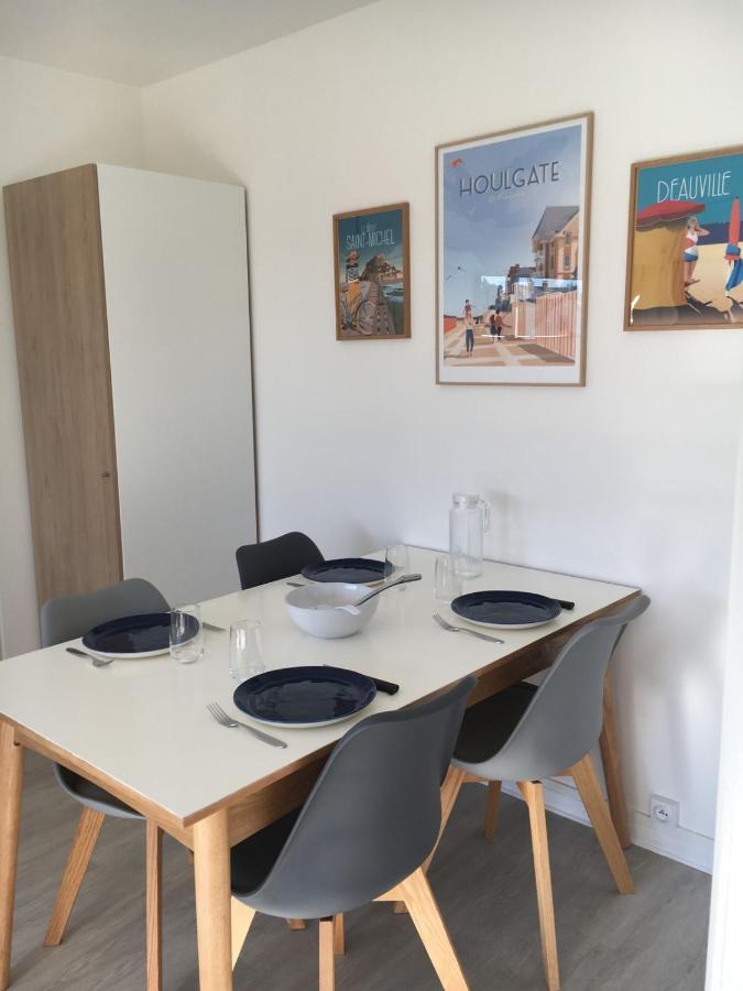 Beautiful Apartment With Gardenlk Cabourg Exterior foto